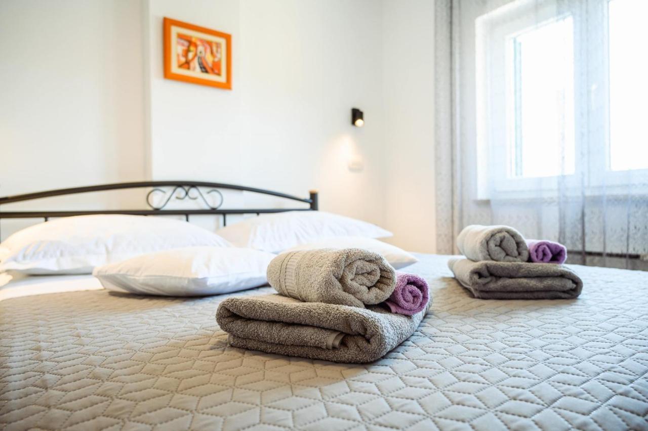 Apartment Jadranka With Sea View In Rogotin Екстериор снимка