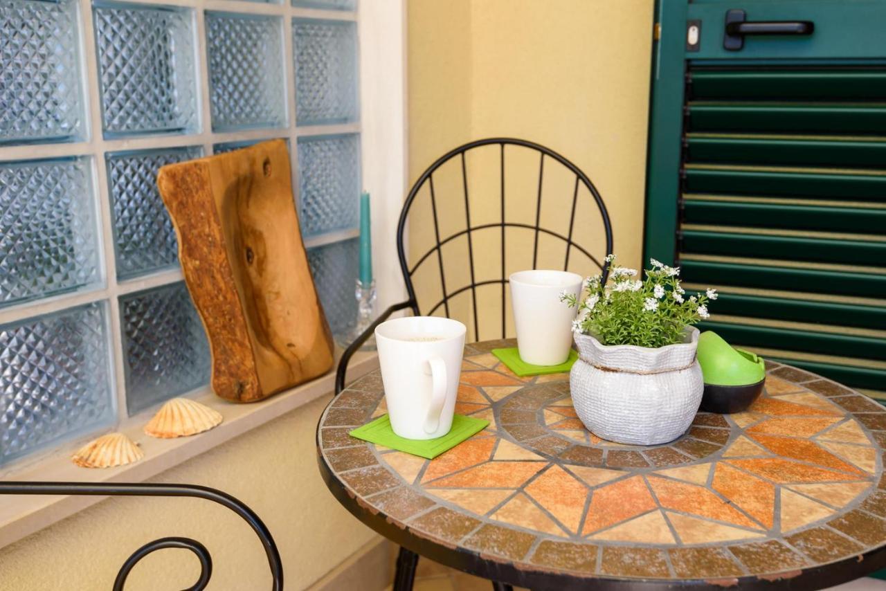 Apartment Jadranka With Sea View In Rogotin Екстериор снимка