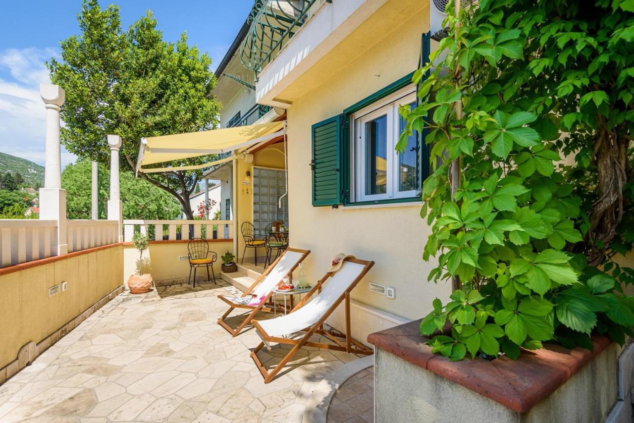 Apartment Jadranka With Sea View In Rogotin Екстериор снимка
