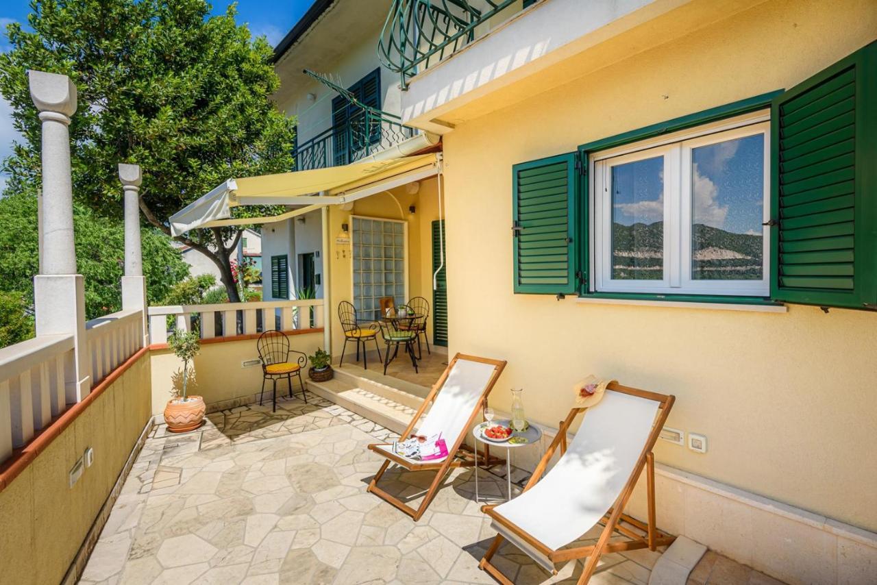 Apartment Jadranka With Sea View In Rogotin Екстериор снимка